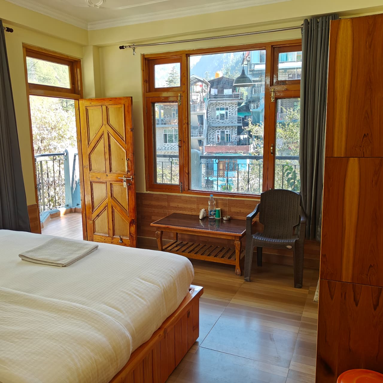Double Room with Balcony View 2